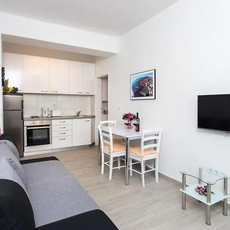 Apartment Depozit - One Bedroom With Terrace - Viska 10 Street *