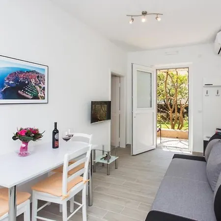 Depozit - One Bedroom With Terrace - Viska 10 Street
